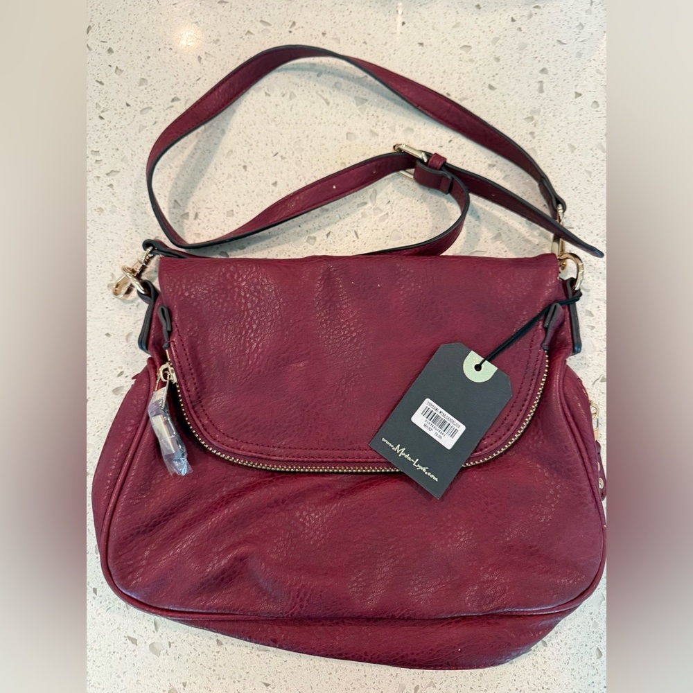 Moda Luxe Red Crossbody Bag with Gold Accents